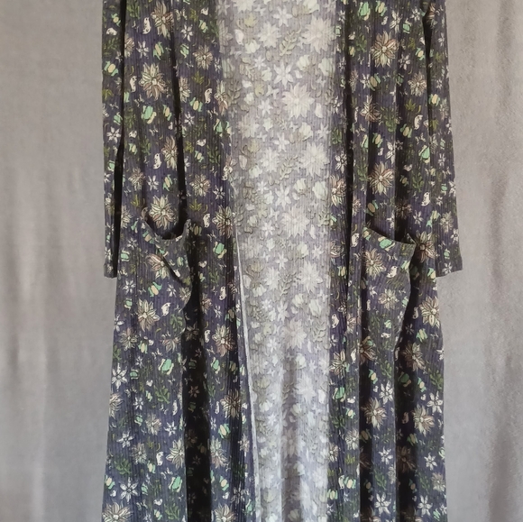 LuLaRoe Sarah Women's Cardigan Purple With Pockets Size XS (Floral Pattern) - Picture 2 of 10